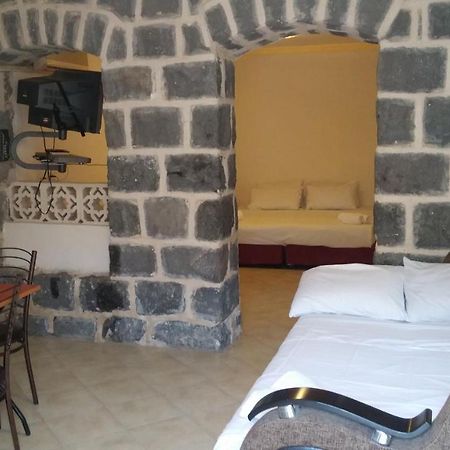 Hôtel Ahva 17 à Tibériade Extérieur photo