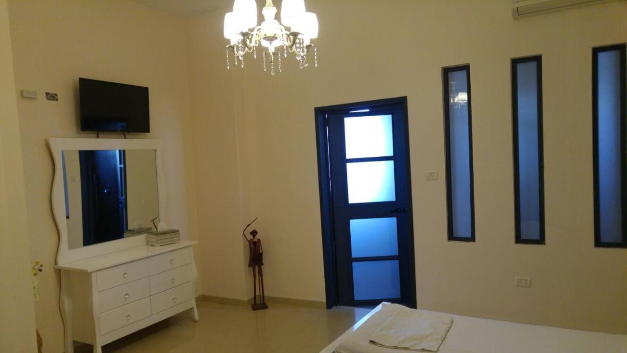 Hôtel Ahva 17 à Tibériade Extérieur photo